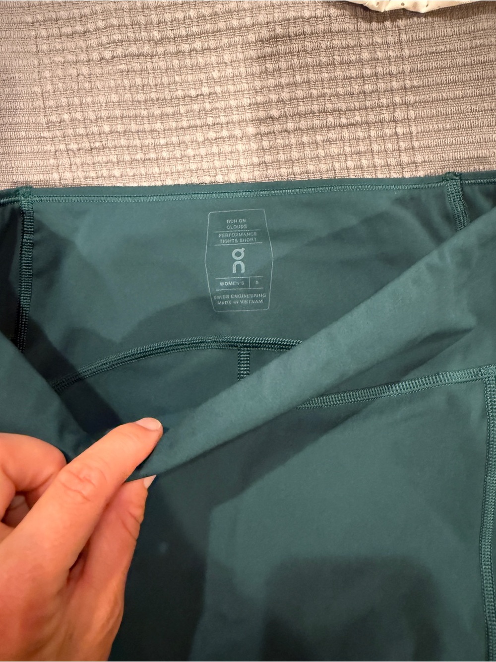 On Running Teal High-Rise Bike Shorts with Side Pocket - Picture 4 of 6